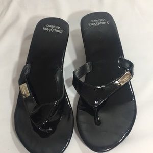 Simply Vera Vera Wang Black dressy sandals
